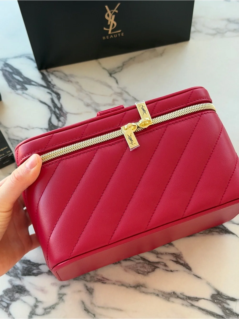 Yves Saint Laurent Beauty Red Quilted Leather Cosmetic Vanity Case - Picture 4 of 13